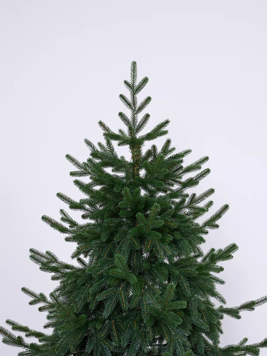 Cedar Christmas Tree 100% PE