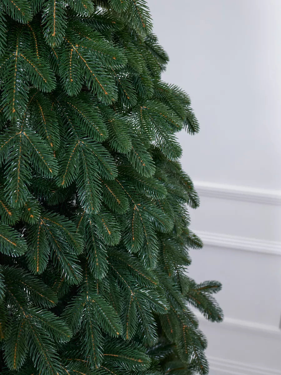 Alaska Christmas Tree 100% PE