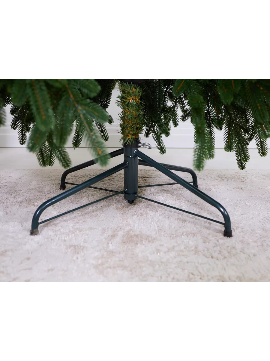 Cedar Christmas Tree 100% PE